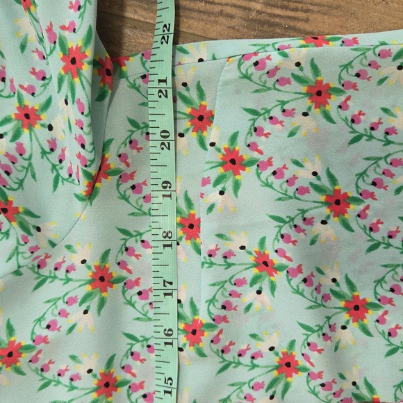 ANN TAYLOR RUFFLE BUTTON TOP - Picture 9 of 11